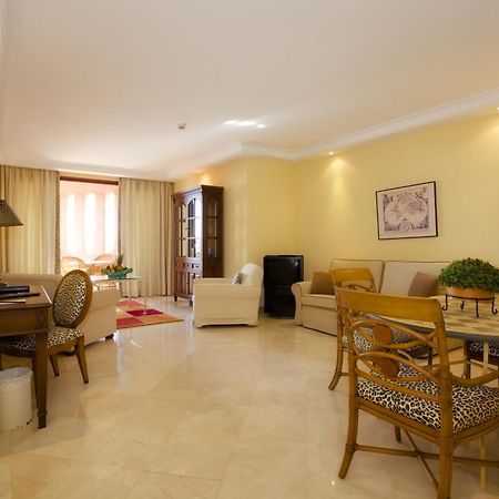 Bahía Beach Apartments Estepona Zimmer foto
